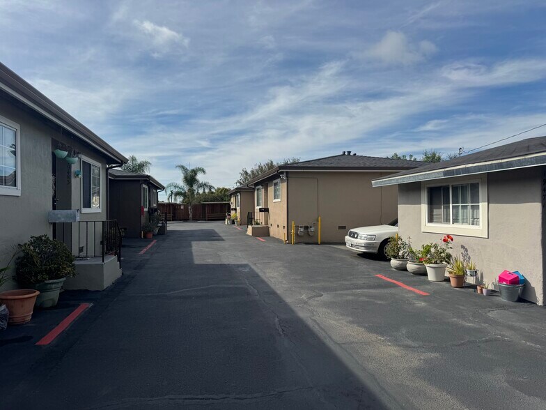 19465 Meekland Ave, Cherryland, CA à vendre - Photo du bâtiment - Image 3 de 35