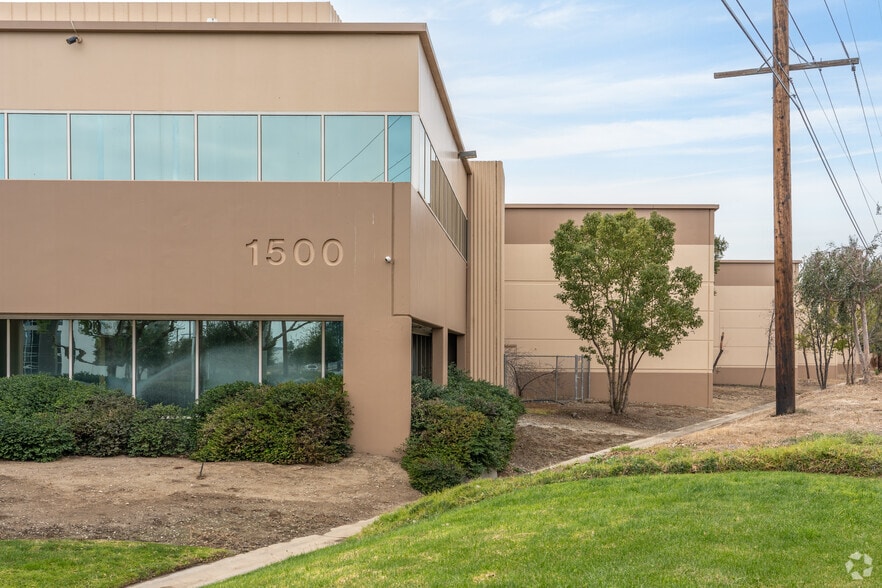 1500-1510 S Hellman Ave, Ontario, CA for lease - Building Photo - Image 3 of 5