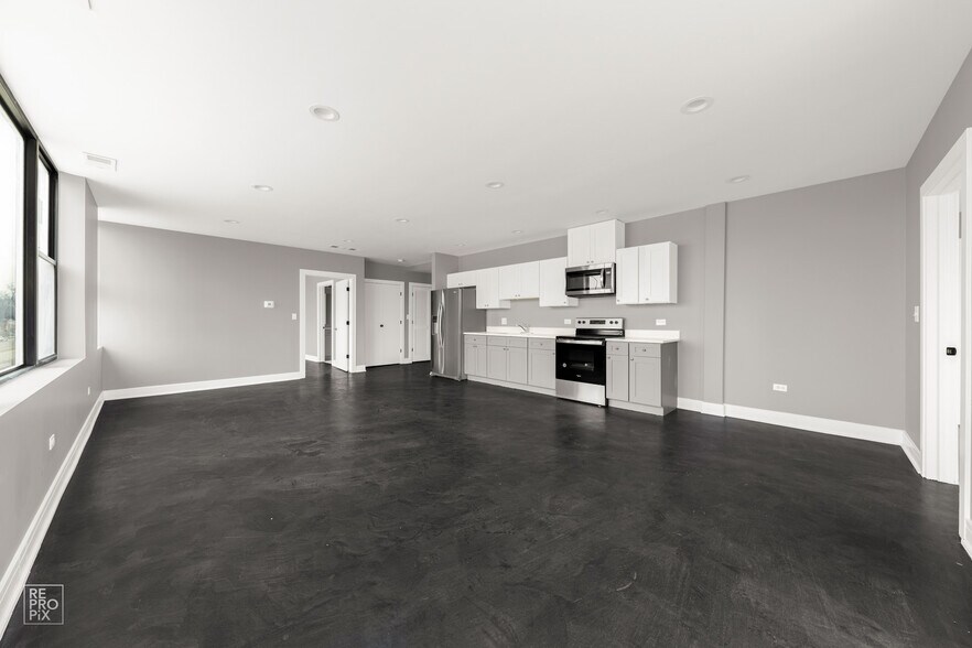 10301 S Kedzie Ave, Chicago, IL à louer - Photo intérieure - Image 3 de 9