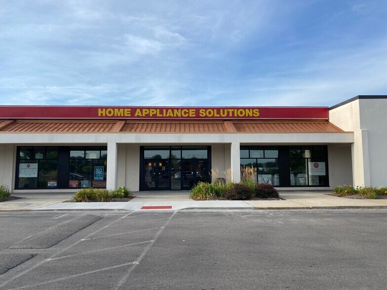 5900-6080 E Main St, Columbus, OH à louer - Photo du bâtiment - Image 3 de 6