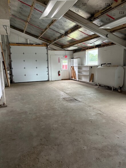 1670 Broadway, Bangor, ME for lease - Building Photo - Image 2 of 8