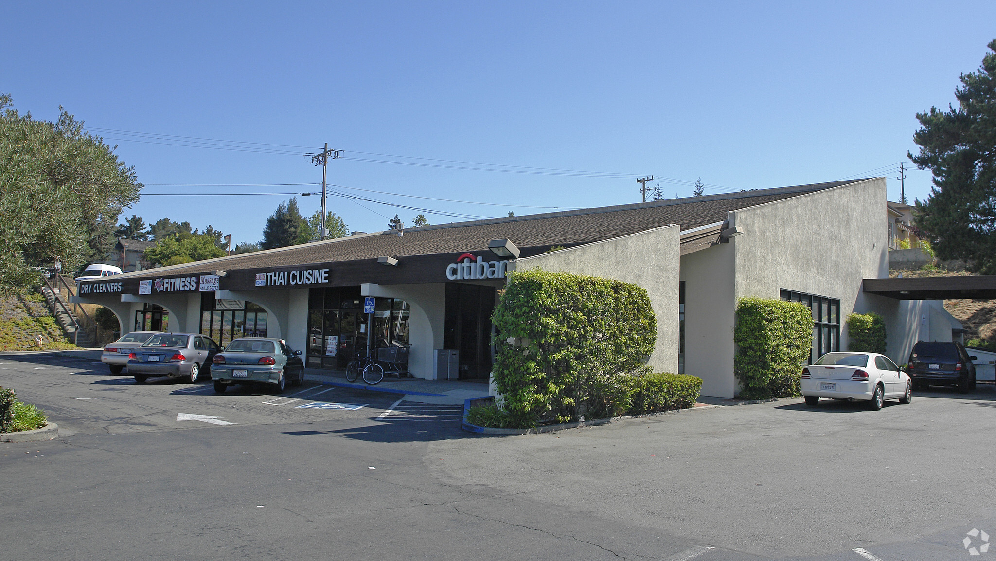 1565-1569 Tara Hills Dr, Pinole, CA for lease Primary Photo- Image 1 of 4