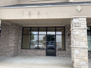2710 S Clear Creek Rd, Killeen, TX à louer Photo intérieure- Image 1 de 5
