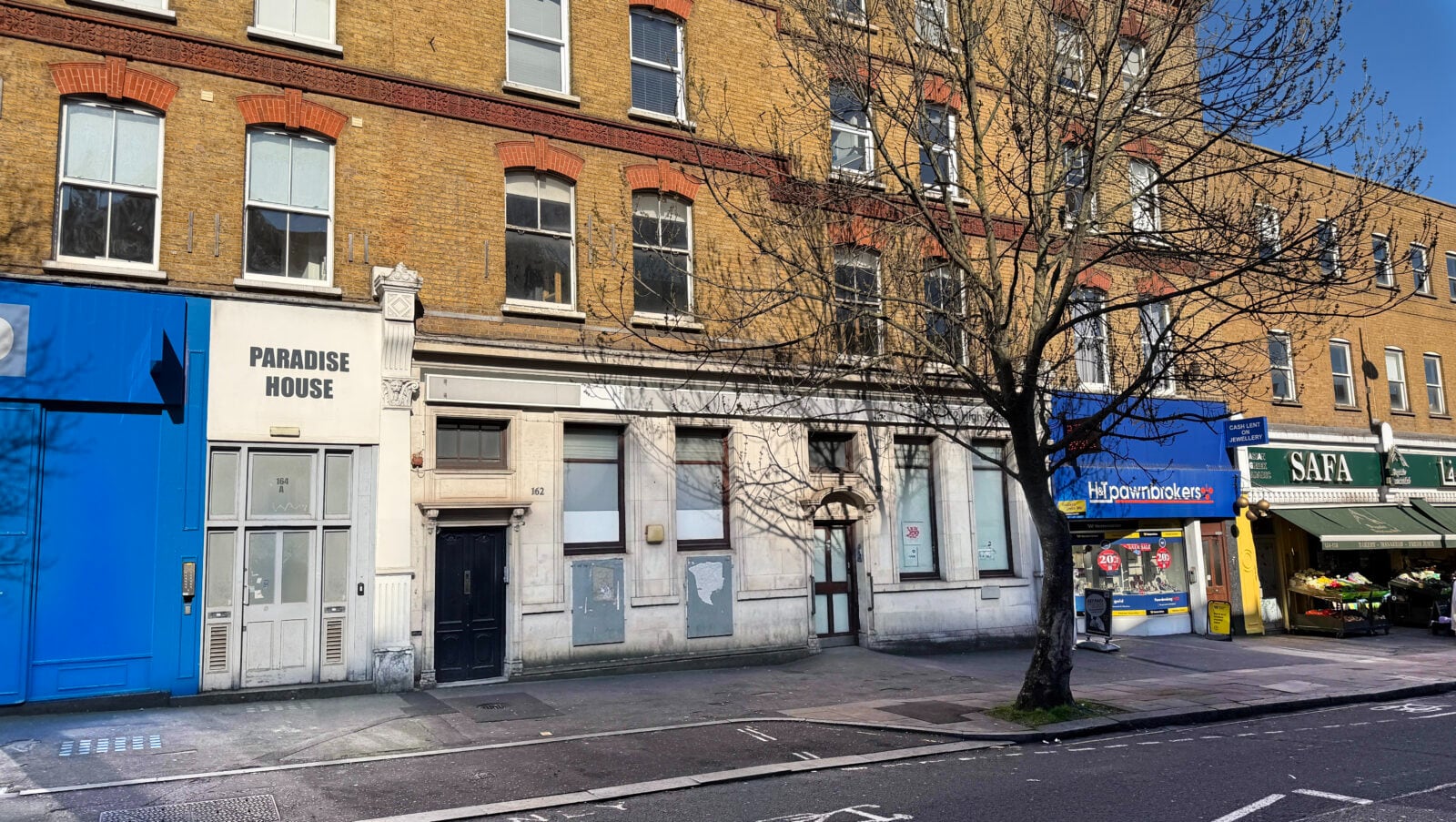 160-162 High St, London for lease Primary Photo- Image 1 of 6