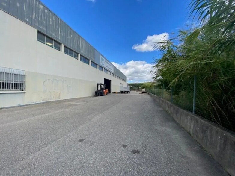 Office in Rognac for lease - Building Photo - Image 3 of 6