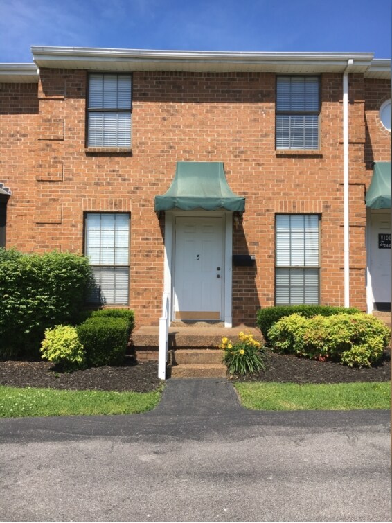 841 Wren Rd, Goodlettsville, TN à louer Photo principale- Image 1 de 12