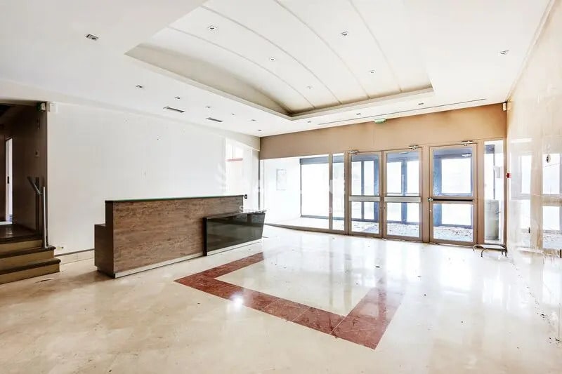 Office in Malakoff for lease - Lobby - Image 2 of 17