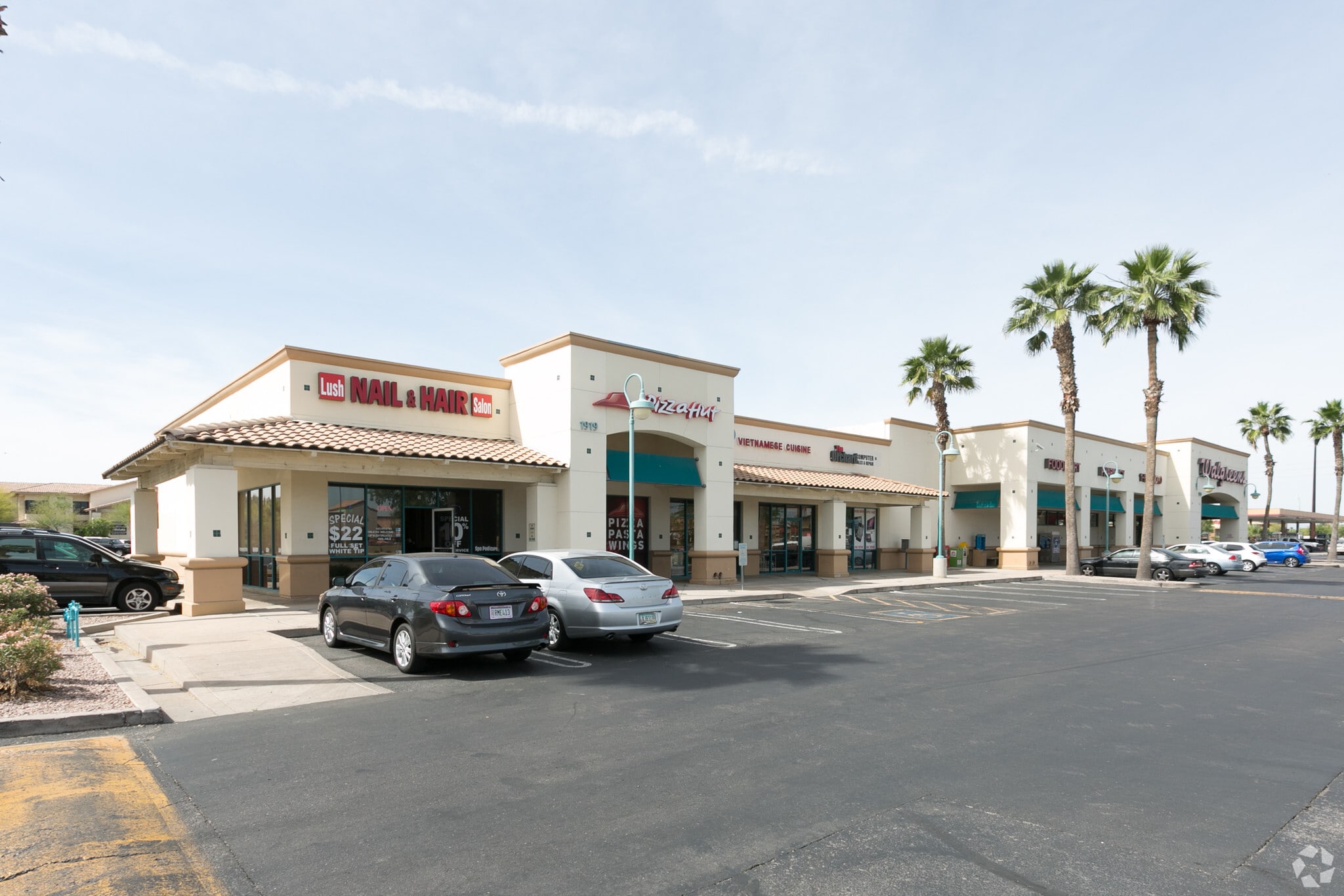 1919-1925 W Chandler Blvd, Chandler, AZ for lease Building Photo- Image 1 of 3