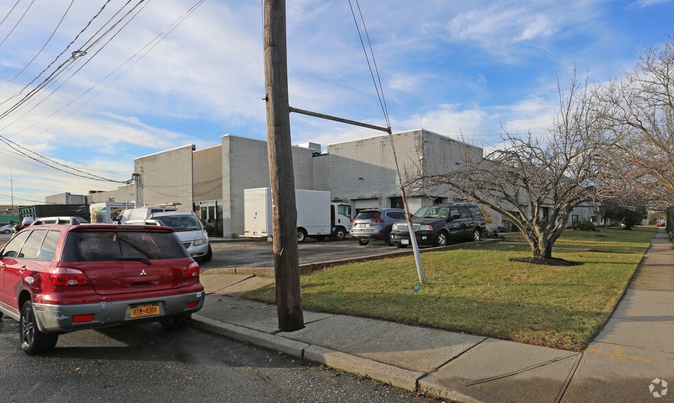 3508-3520 Hargale Rd, Oceanside, NY for lease - Primary Photo - Image 1 of 20