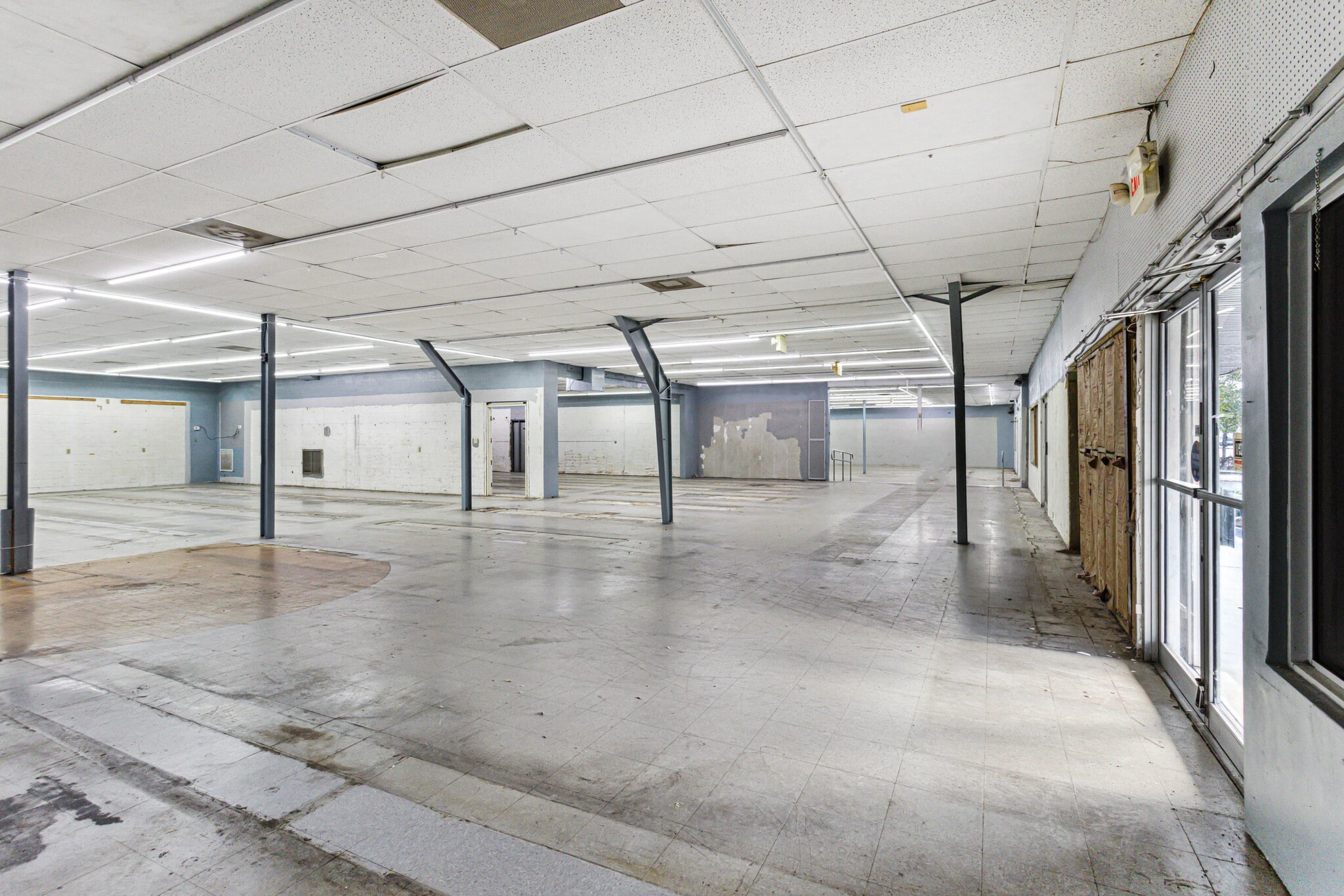 1601 E Sample Rd, Pompano Beach, FL for lease Interior Photo- Image 1 of 8