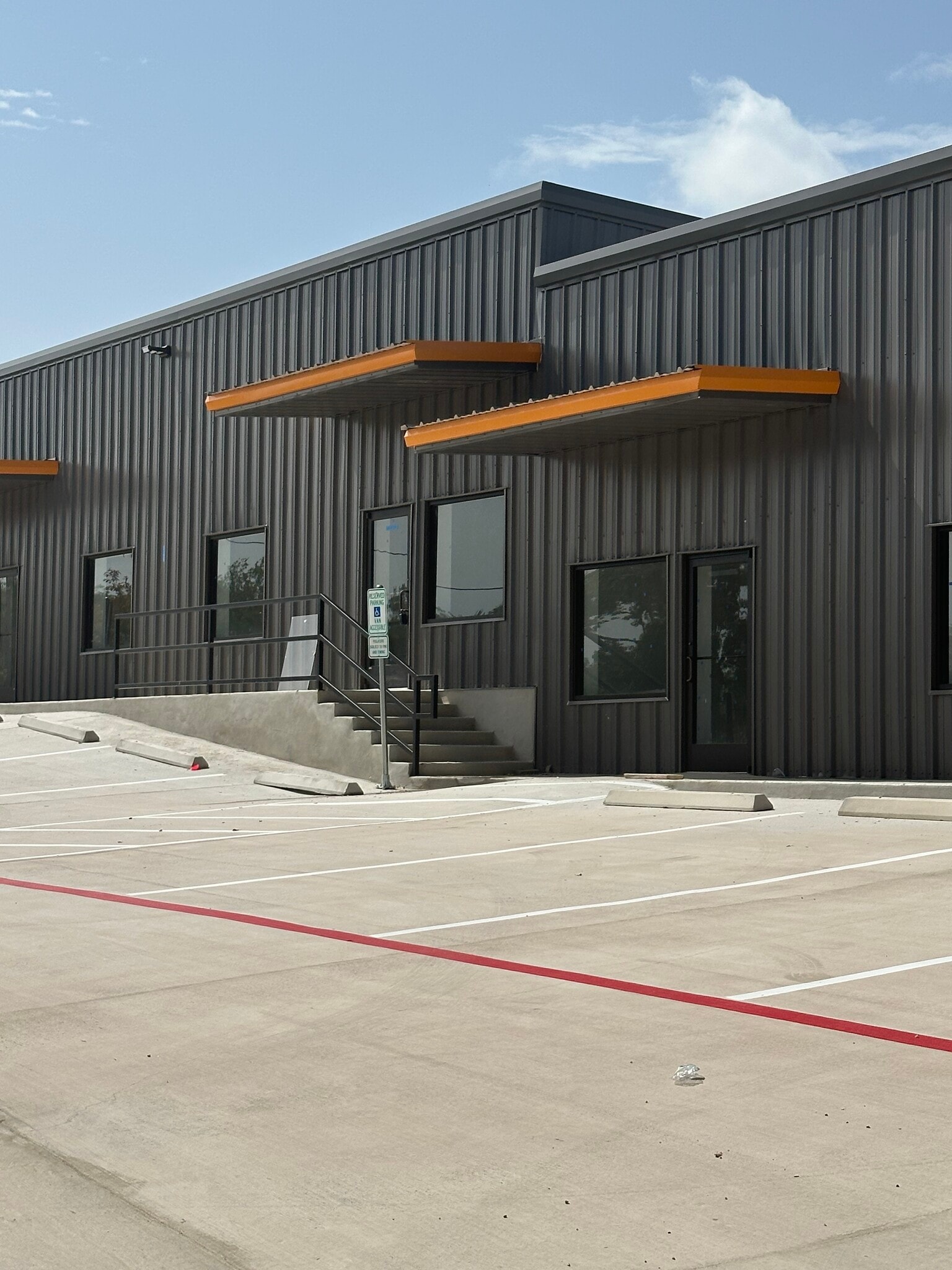 4525 N Stahl Park, San Antonio, TX for lease Building Photo- Image 1 of 3