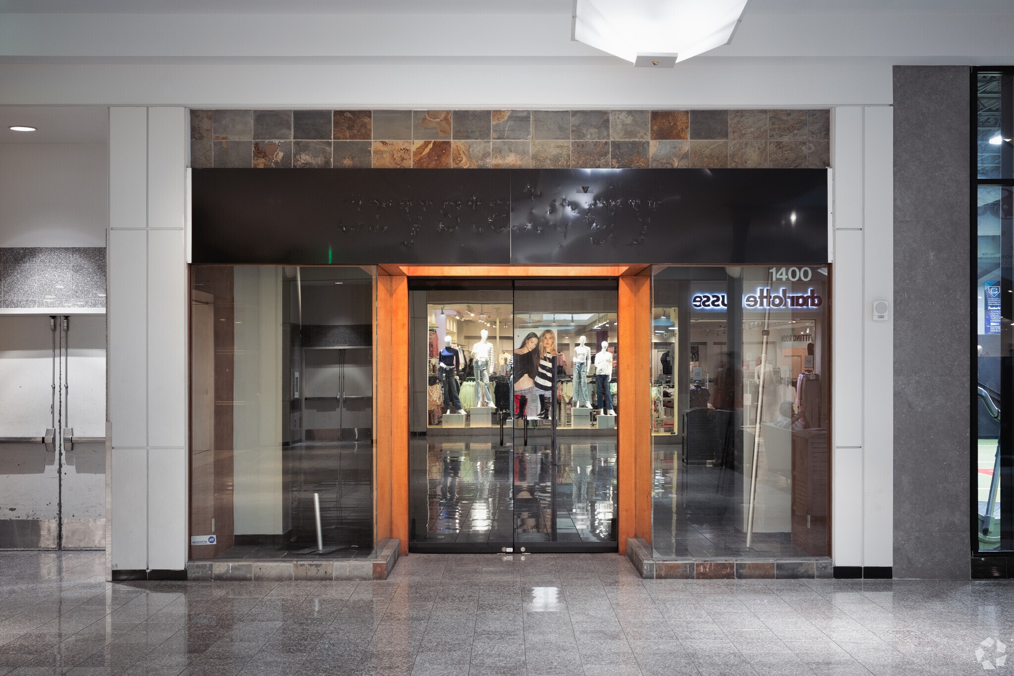 40820 Winchester Rd, Temecula, CA for lease Interior Photo- Image 1 of 3