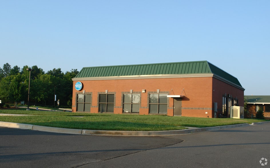 1739 Cherry Rd, Rock Hill, SC for lease - Building Photo - Image 2 of 2