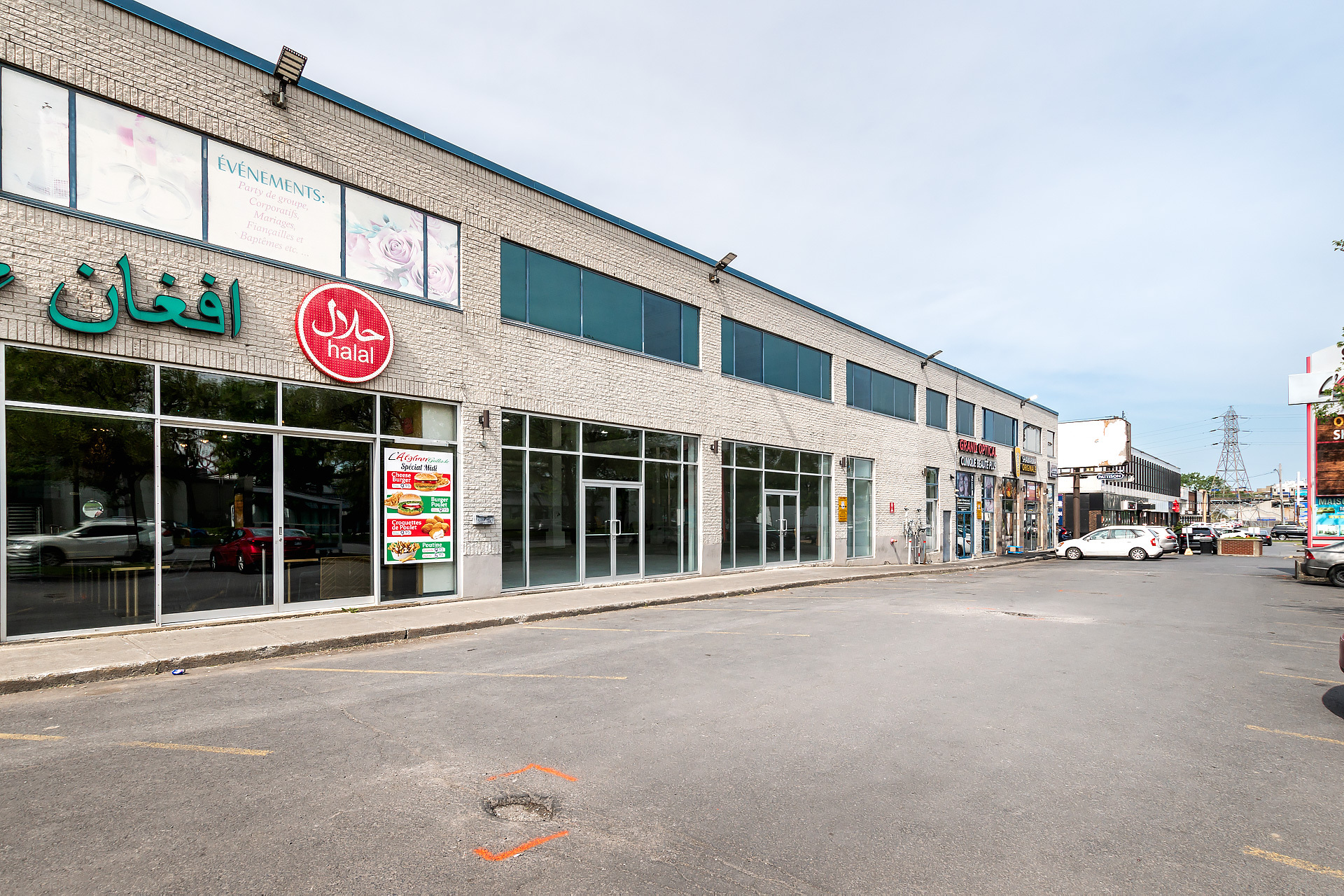 9420 Boul De L'acadie, Montréal, QC for lease Building Photo- Image 1 of 27