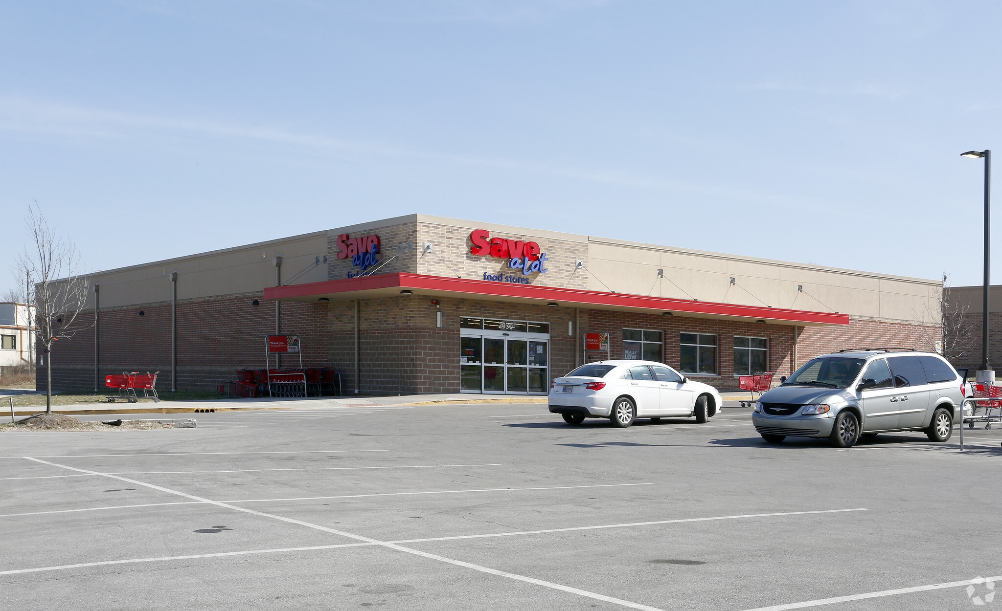 2930 E 38th St, Indianapolis, IN for lease Primary Photo- Image 1 of 4