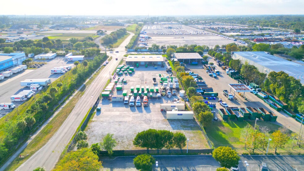 766 Pike Rd, West Palm Beach, FL à louer - Aérien - Image 3 de 7