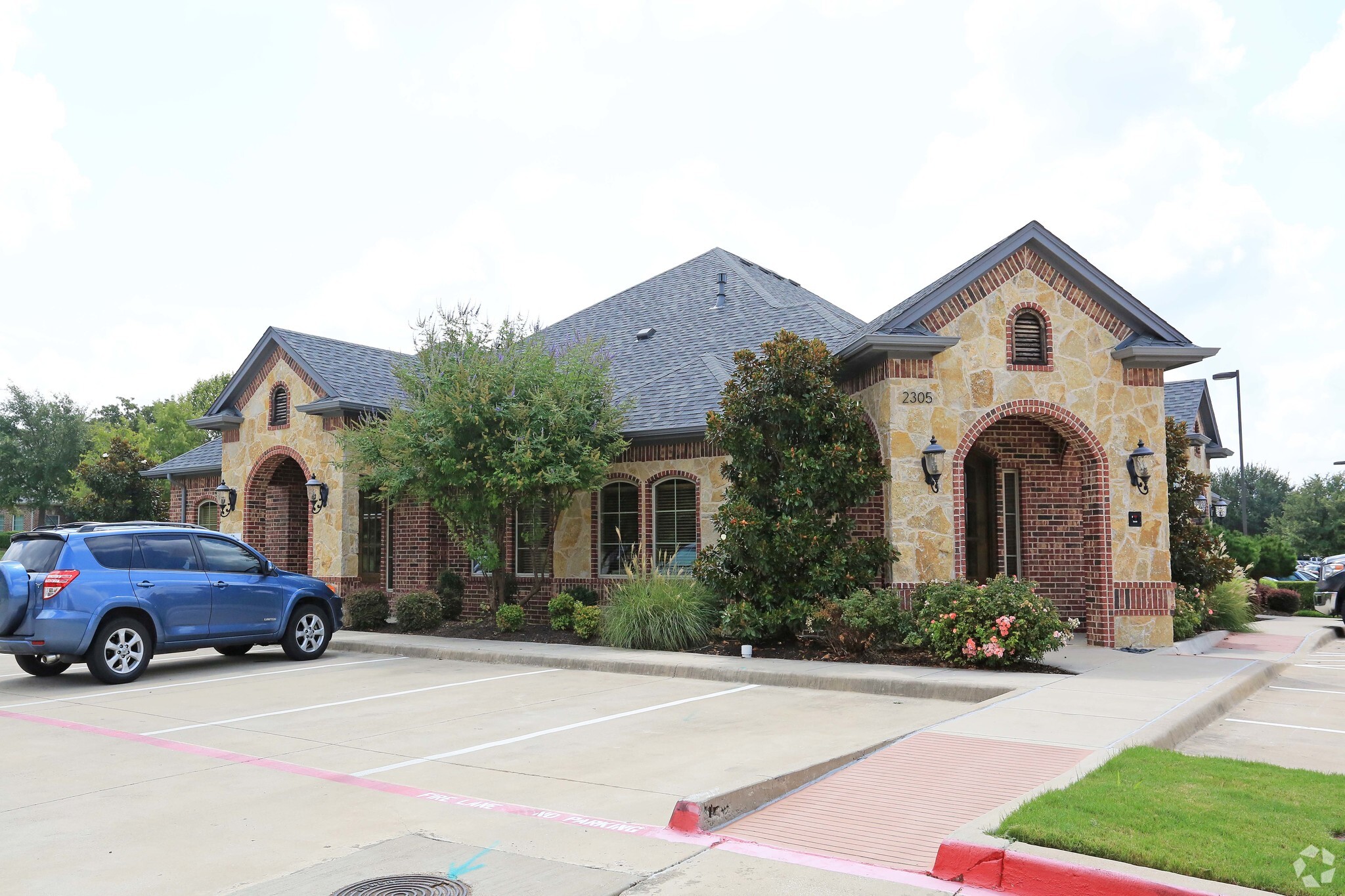 2305 Mustang Dr, Grapevine, TX à vendre Photo principale- Image 1 de 1