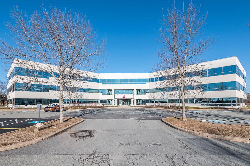 120 Eileen Stubbs Av, Dartmouth, NS à vendre Photo du bâtiment- Image 1 de 1