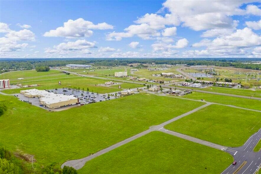 00 Chloe, Jackson, TN à vendre - Photo du bâtiment - Image 1 de 8