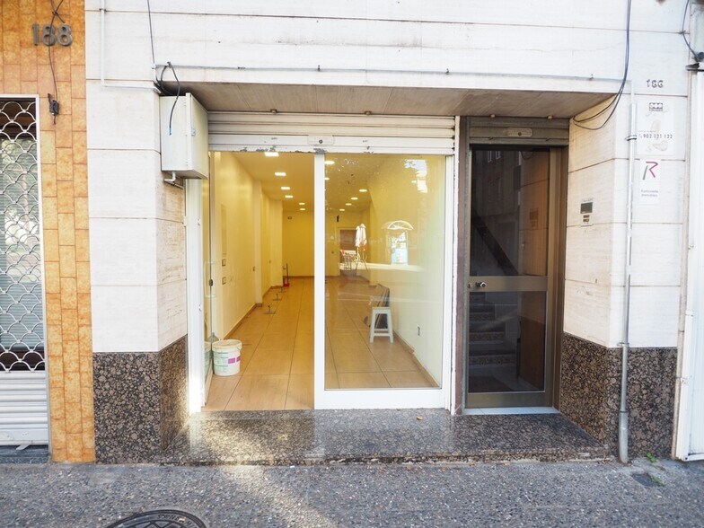Sports et divertissement dans Cardedeu, Barcelona à vendre - Photo du bâtiment - Image 2 de 20