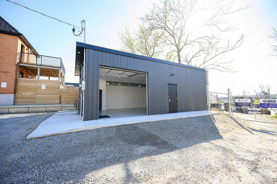 196 Dundurn St S, Hamilton, ON à vendre - Photo principale - Image 1 de 1