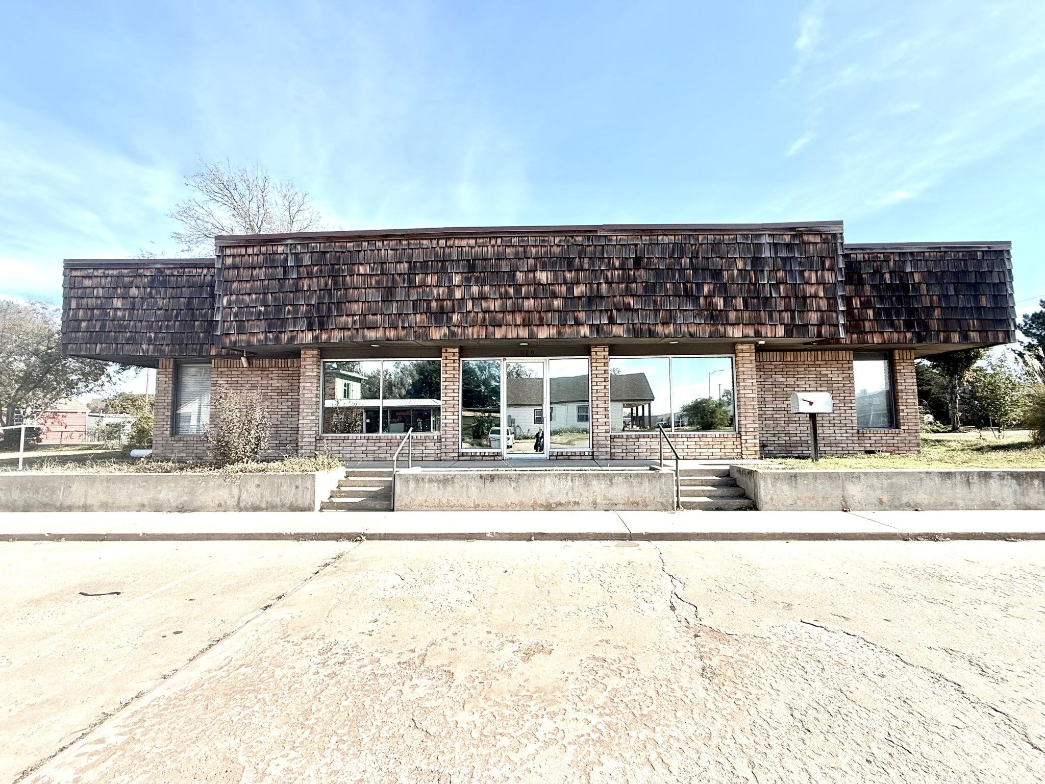 1020 18th St, Woodward, OK for sale Primary Photo- Image 1 of 33