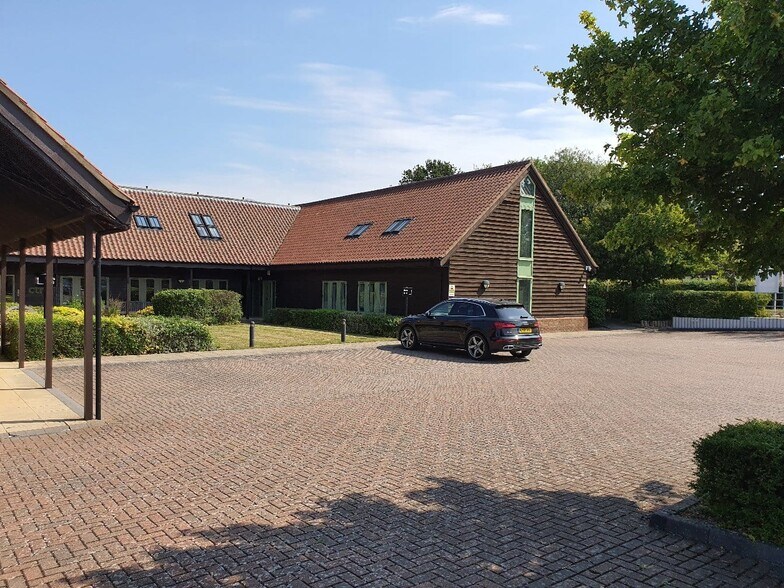 Stow Rd, Cambridge à louer - Photo du bâtiment - Image 2 de 2