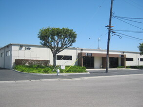 2109 S Wright St, Santa Ana, CA for lease Building Photo- Image 1 of 1