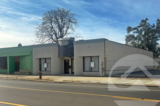 Plus de détails pour 15755 Wyoming Ave, Detroit, MI - Commerce de détail à vendre