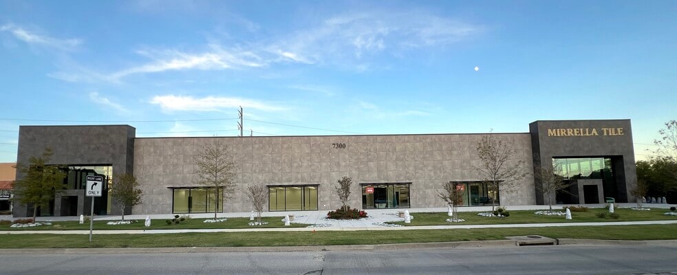 7300 Riverside Dr, Irving, TX à louer - Photo du bâtiment - Image 2 de 23