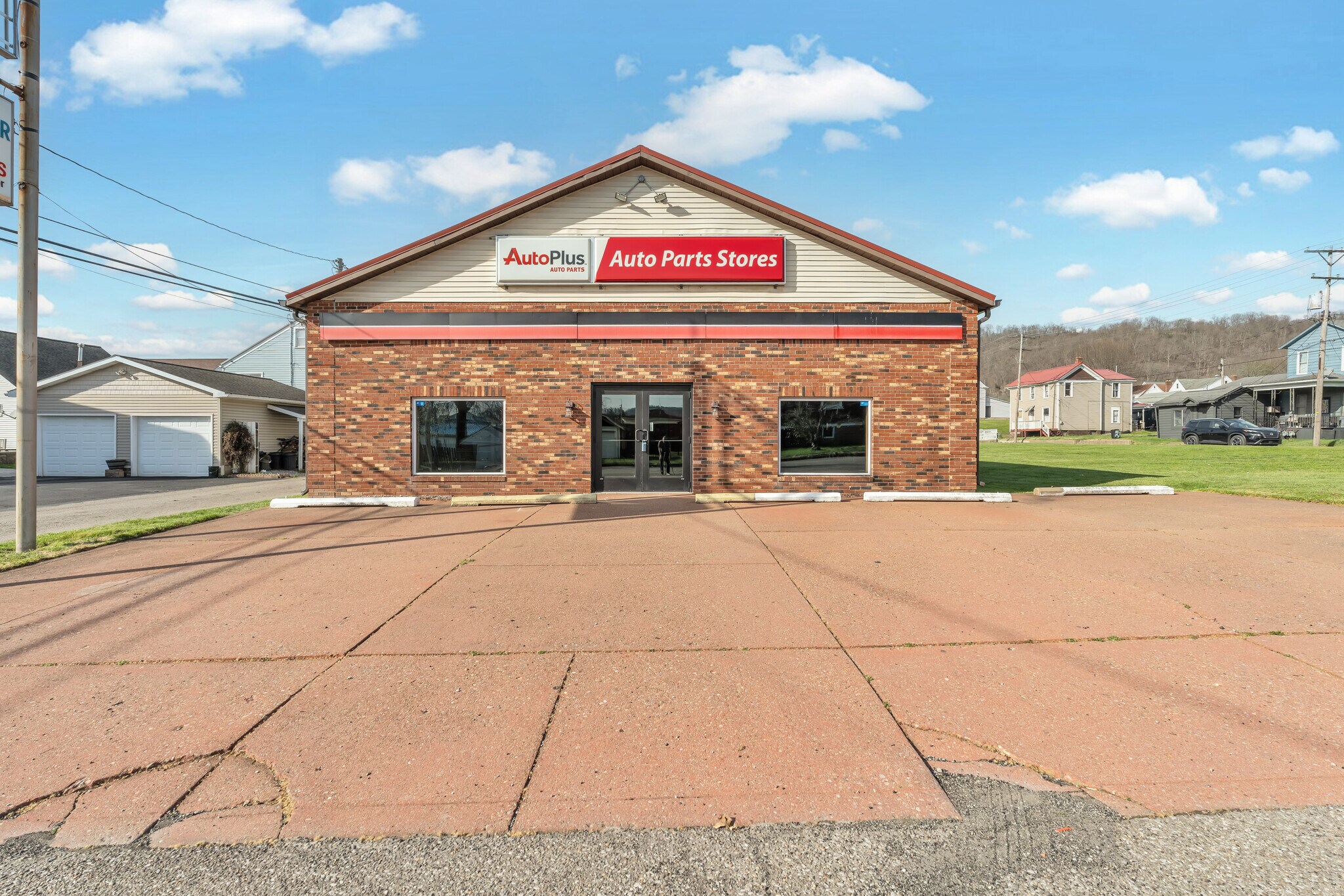 274 Monroe Ave, New Martinsville, WV for sale Primary Photo- Image 1 of 11