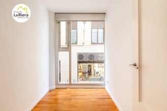 Office in Arenys de Mar, Barcelona for lease Interior Photo- Image 2 of 11
