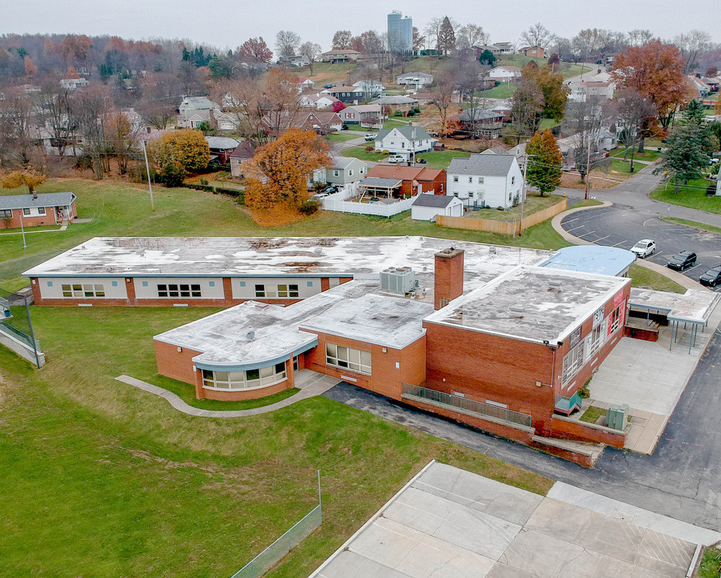 600 Mt Vernon Dr, Ellwood City, PA for sale Primary Photo- Image 1 of 1