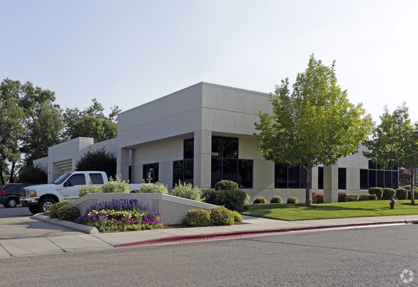9180-9226 W Barnes Dr, Boise, ID for lease - Building Photo - Image 3 of 3