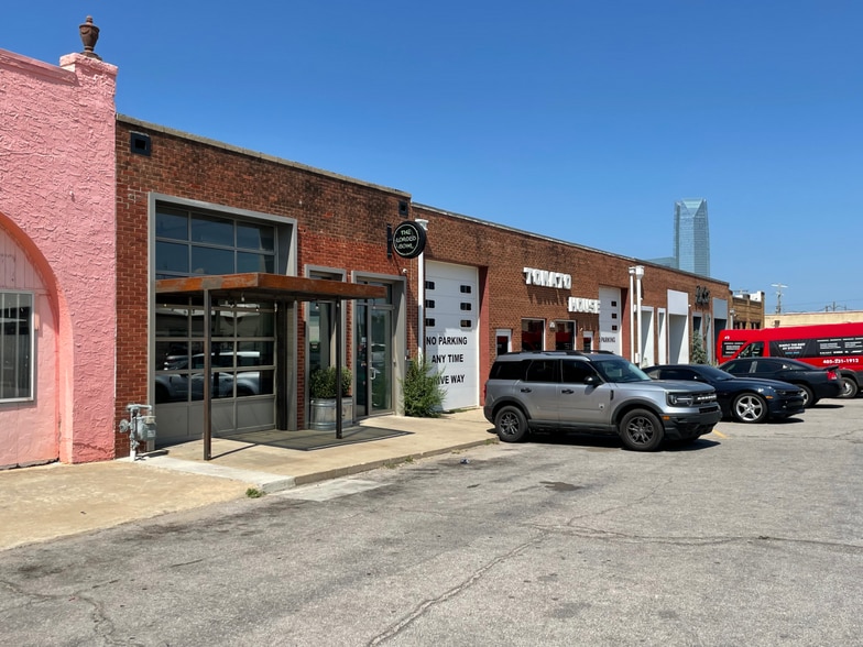 1211 SW 2nd St, Oklahoma City, OK for lease - Building Photo - Image 2 of 9