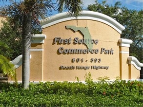 801-821 S Kings Hwy, Fort Pierce, FL for lease Interior Photo- Image 1 of 4