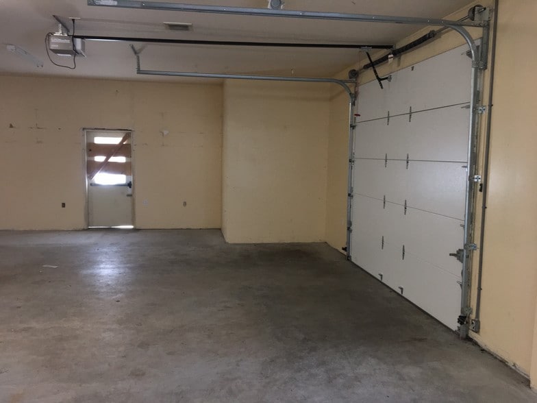 17936-17990 SE Division St, Portland, OR à louer - Photo intérieure - Image 3 de 6