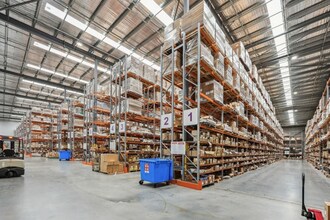 75-79 Canterbury Rd, Braeside for lease Interior Photo- Image 1 of 3