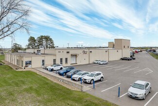 Plus de détails pour 7800 County Road 101 E, Shakopee, MN - Bureau à louer