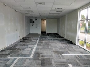 3555 SE Bayside Lakes Blvd, Palm Bay, FL for lease Interior Photo- Image 2 of 3