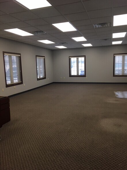 5600 W Grande Market Dr, Appleton, WI à louer - Photo intérieure - Image 2 de 4