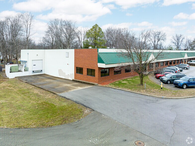 4800-4820 Poplar Place Dr, Louisville, KY à louer - Photo du bâtiment - Image 3 de 23