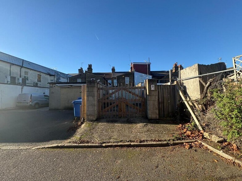 169 South Ealing Rd, Londres à vendre - Photo du bâtiment - Image 2 de 4