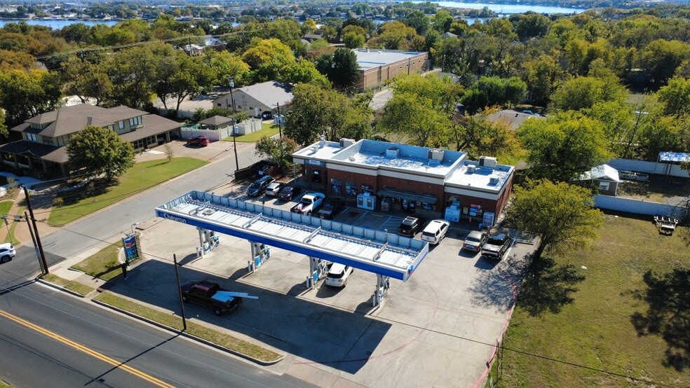 407 W Pearl St, Granbury, TX for sale - Building Photo - Image 3 of 7