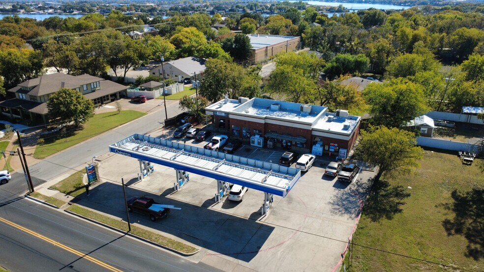 407 W Pearl St, Granbury, TX à vendre - Photo du bâtiment - Image 3 de 7