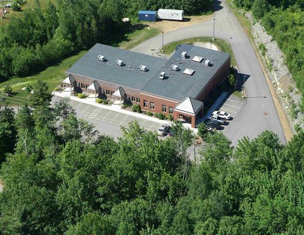 32 Artisan Ct, Gilford, NH for lease - Building Photo - Image 2 of 17