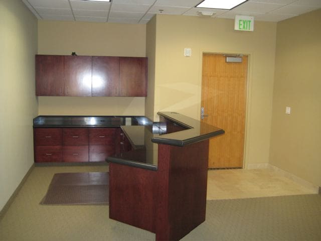 74199 El Paseo Dr, Palm Desert, CA à louer Photo intérieure- Image 1 de 4