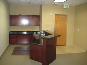 74199 El Paseo Dr, Palm Desert, CA à louer Photo intérieure- Image 1 de 4