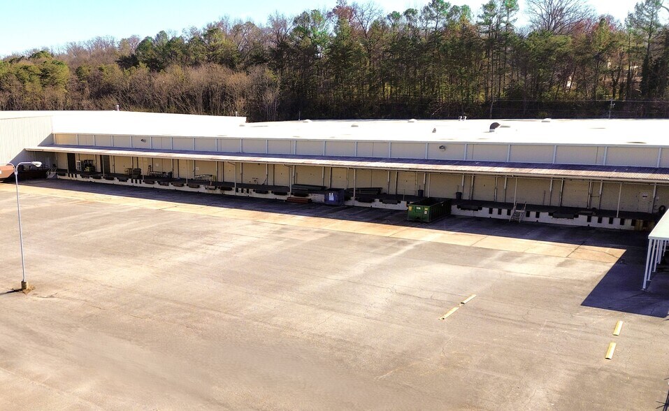 5700 Casey Dr, Knoxville, TN à louer - Aérien - Image 2 de 17