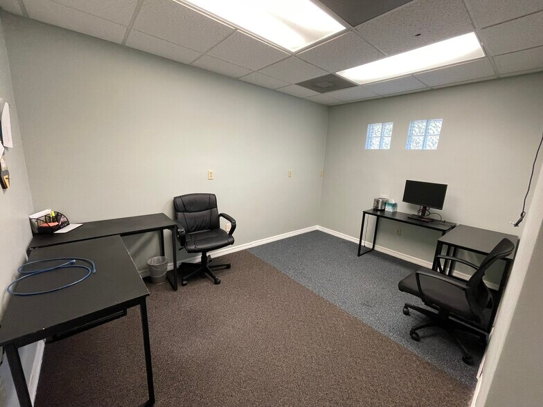 675 Peachwood Dr, Deland, FL for lease - Building Photo - Image 3 of 12